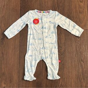 Magnetic Me Disney Pooh in the Woods Magnetic Footie Newborn